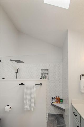 8637 NE 112th Street, Kansas City, MO 64157