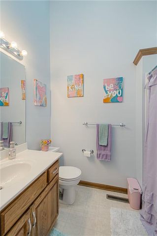8637 NE 112th Street, Kansas City, MO 64157