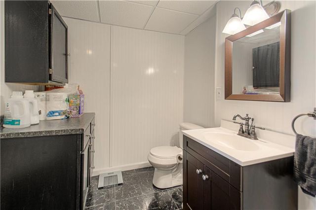 8637 NE 112th Street, Kansas City, MO 64157