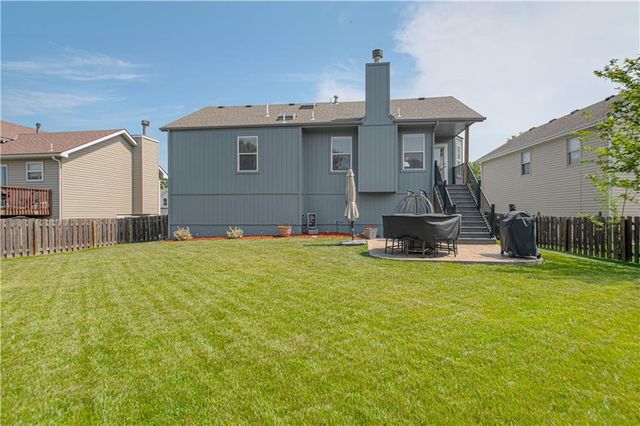 8637 NE 112th Street, Kansas City, MO 64157