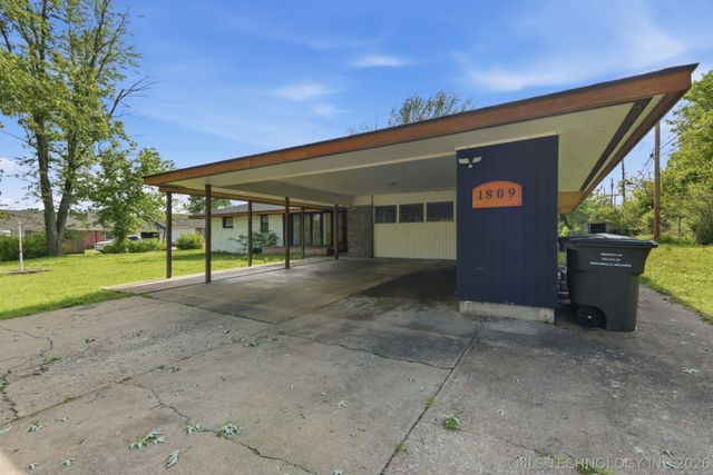 1809 Fremont Road, Bartlesville, OK 74006