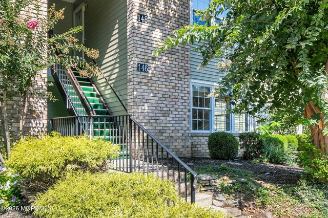 146 Viburnum Terrace, Middletown, NJ 07748