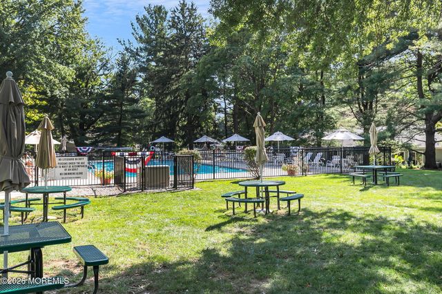 146 Viburnum Terrace, Middletown, NJ 07748