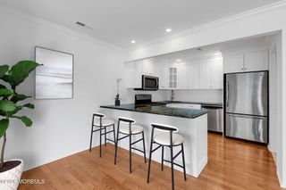 146 Viburnum Terrace, Middletown, NJ 07748