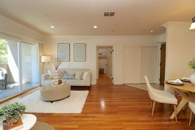 3855 Ingraham Street 204, Los Angeles, CA 90005