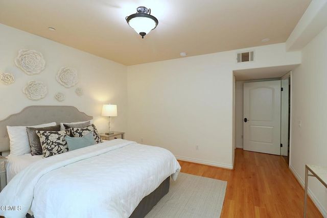 3855 Ingraham Street 204, Los Angeles, CA 90005