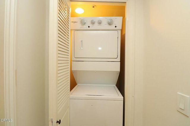 3855 Ingraham Street 204, Los Angeles, CA 90005