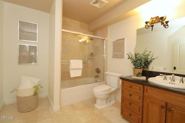 3855 Ingraham Street 204, Los Angeles, CA 90005