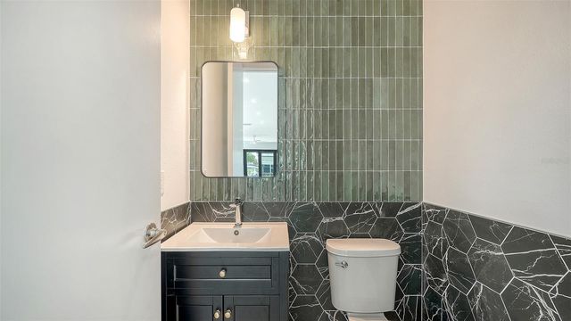 2908 AVENUE B, Bradenton Beach, FL 34217