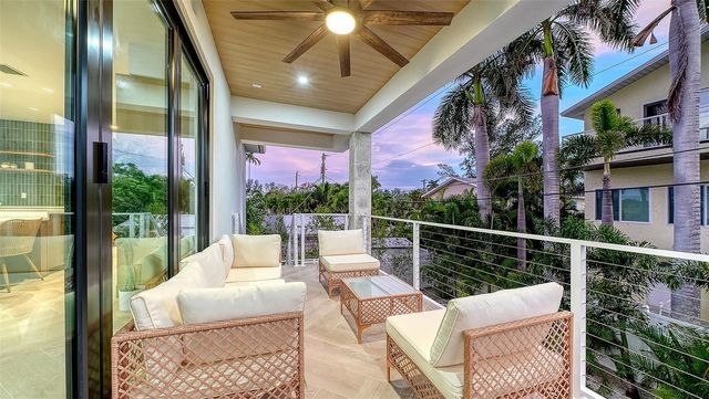 2908 AVENUE B, Bradenton Beach, FL 34217