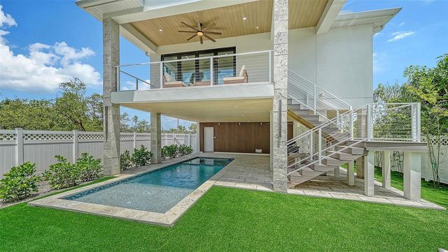 2908 AVENUE B, Bradenton Beach, FL 34217