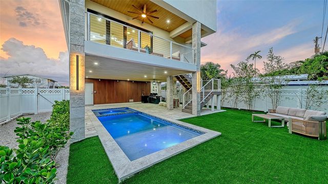 2908 AVENUE B, Bradenton Beach, FL 34217