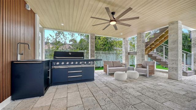 2908 AVENUE B, Bradenton Beach, FL 34217