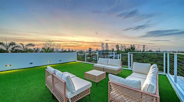 2908 AVENUE B, Bradenton Beach, FL 34217