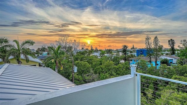 2908 AVENUE B, Bradenton Beach, FL 34217