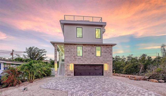 2908 AVENUE B, Bradenton Beach, FL 34217