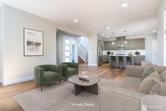 12570 51st Place SE, Tukwila, WA 98178