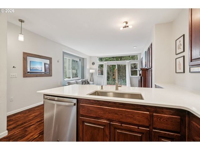 4818 Sw 2ND Ct, Portland, OR 97239