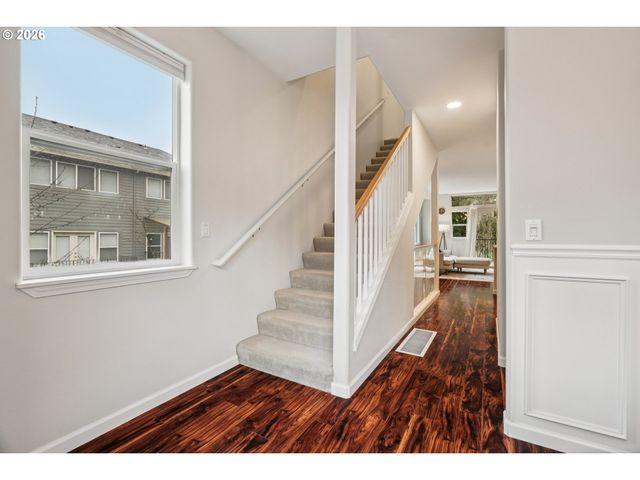 4818 Sw 2ND Ct, Portland, OR 97239