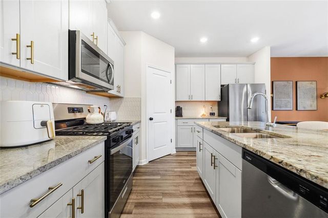 4041 Dean Grove Way, Loganville, GA 30052