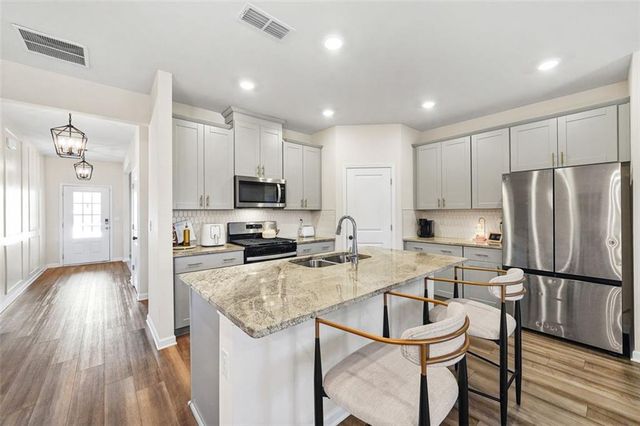 4041 Dean Grove Way, Loganville, GA 30052