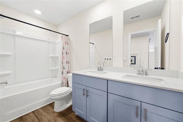 4041 Dean Grove Way, Loganville, GA 30052