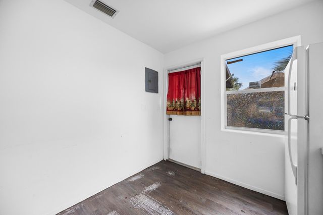 617 N H Street, Lake Worth Beach, FL 33460