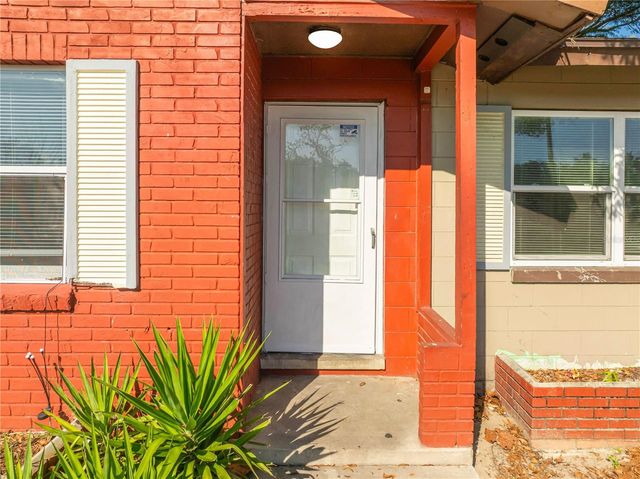 21 E CELESTE STREET, Apopka, FL 32703