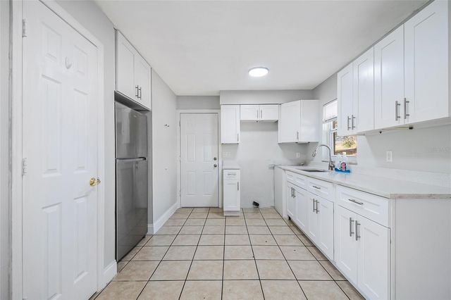 21 E CELESTE STREET, Apopka, FL 32703