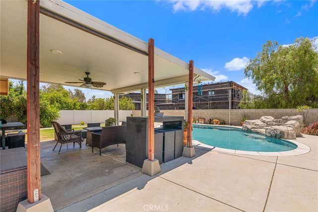 17343 Anastasia, Fontana, CA 92335