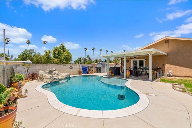 17343 Anastasia, Fontana, CA 92335