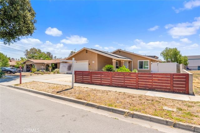 17343 Anastasia, Fontana, CA 92335