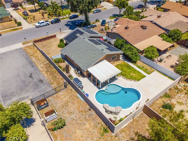 17343 Anastasia, Fontana, CA 92335