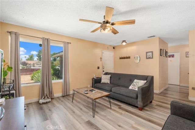 17343 Anastasia, Fontana, CA 92335