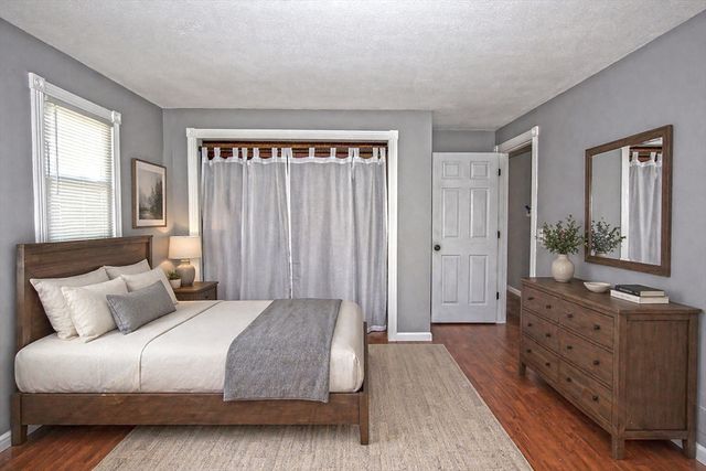 90 Teakwood Rd, Springfield, MA 01128