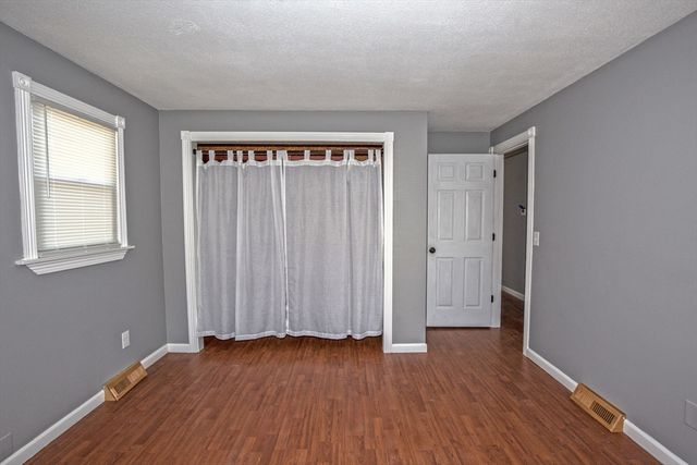 90 Teakwood Rd, Springfield, MA 01128