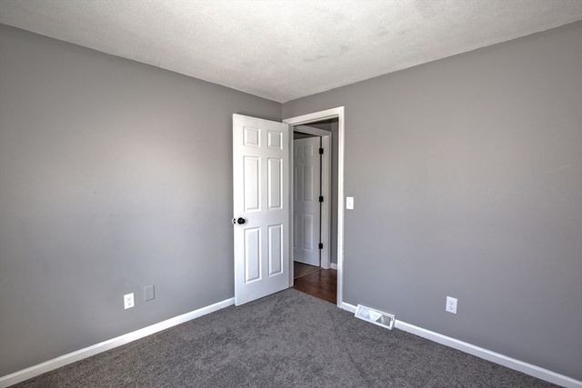 90 Teakwood Rd, Springfield, MA 01128