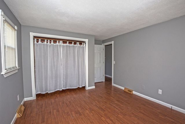 90 Teakwood Rd, Springfield, MA 01128