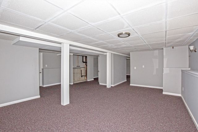 90 Teakwood Rd, Springfield, MA 01128