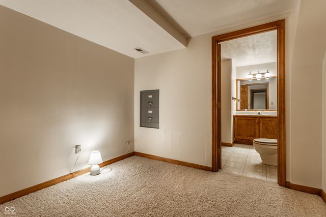 3415 Admiralty Lane, Indianapolis, IN 46240