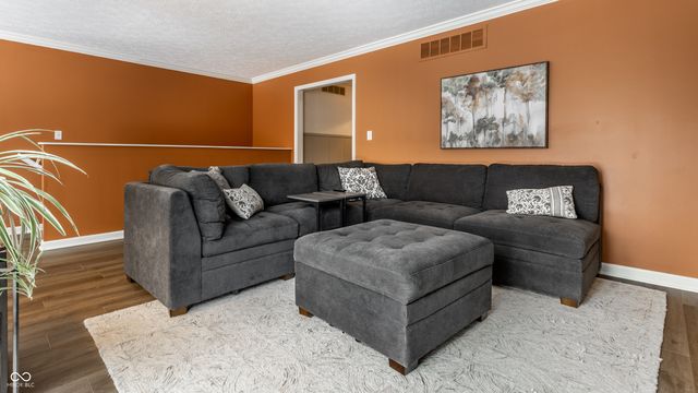 3415 Admiralty Lane, Indianapolis, IN 46240