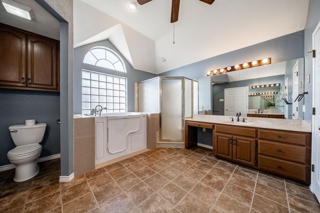 2221 Avenue Q, Anson, TX 79501