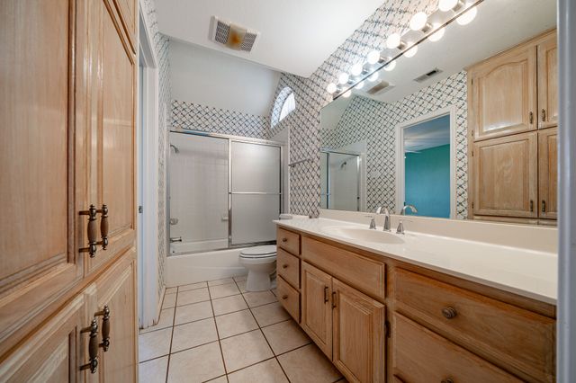 2221 Avenue Q, Anson, TX 79501