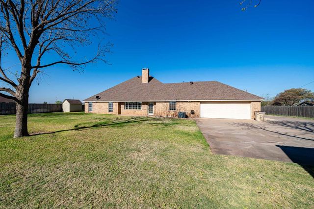 2221 Avenue Q, Anson, TX 79501