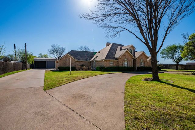 2221 Avenue Q, Anson, TX 79501