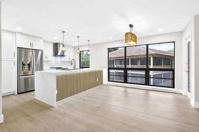 147 Brackenwood Road, Palm Beach Gardens, FL 33418