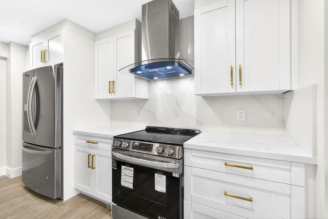 147 Brackenwood Road, Palm Beach Gardens, FL 33418