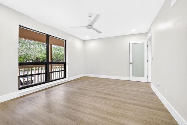 147 Brackenwood Road, Palm Beach Gardens, FL 33418