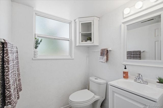 9837 W Arizona Avenue, Lakewood, CO 80232