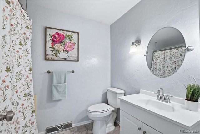 9837 W Arizona Avenue, Lakewood, CO 80232